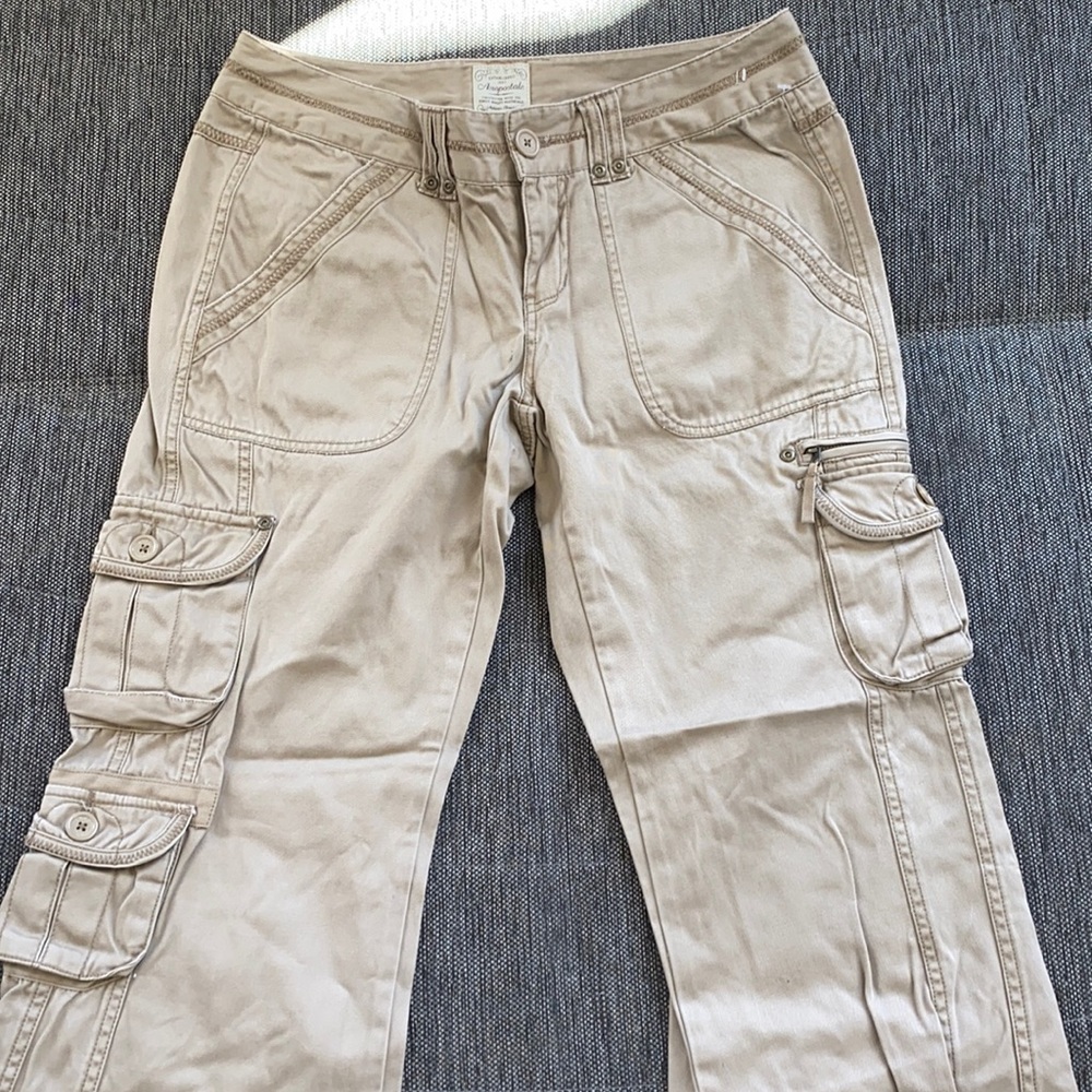 Aeropostale- wide beige cargo pants🤎